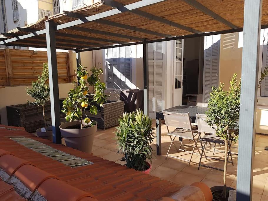 Superbe 2 Pieces Avec Grande Terrasse, Classe *** Apartment *